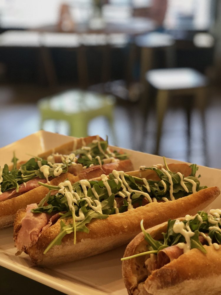 Château le Woof 66 Photos & 53 Reviews Pet Stores 3101 Vernon Blvd, Astoria, Astoria, NY