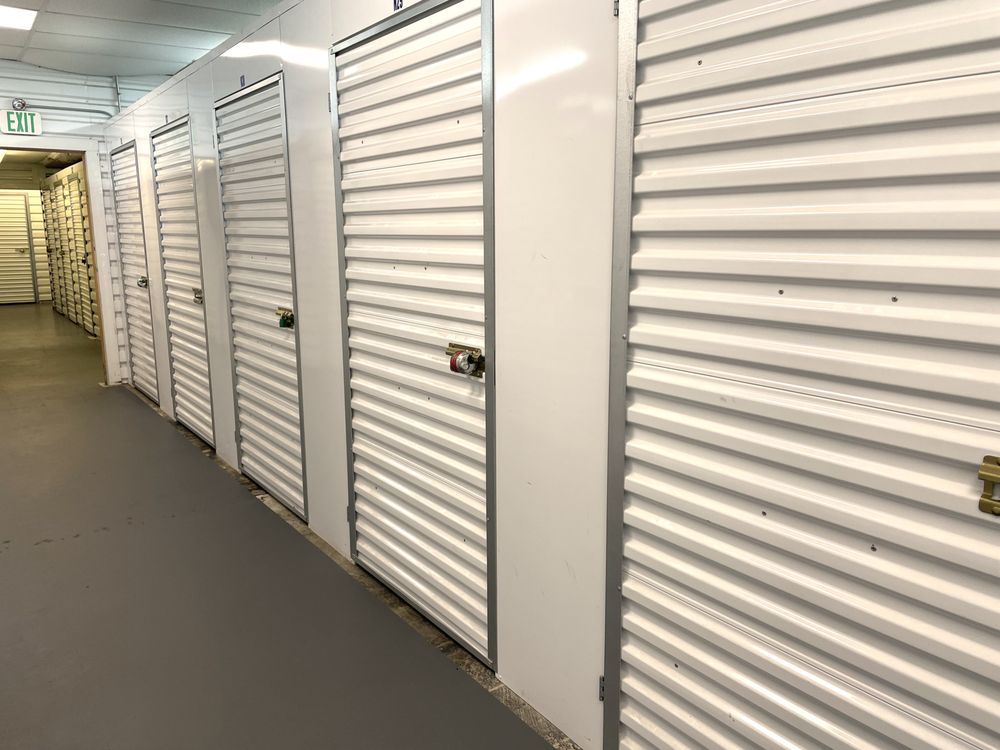 Signal Hill Self Storage