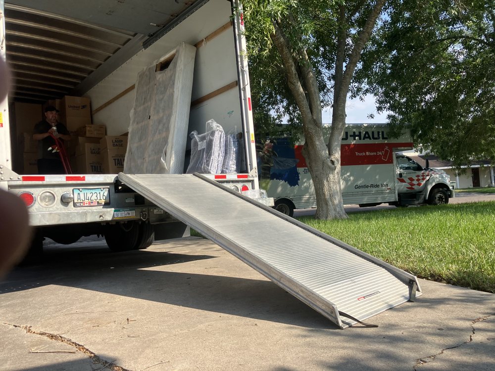 Benitez Movers