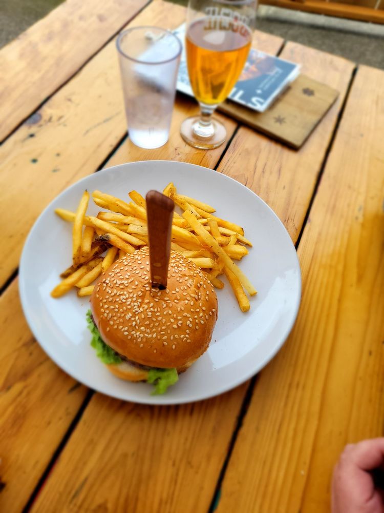 Rogue Ales & Spirits Brewer's on the Bay