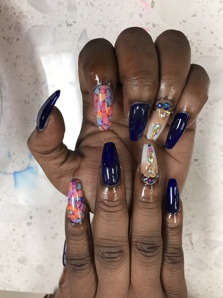 Art Nails 49 Photos 11 Reviews Nail Salons 21532 Harper Ave