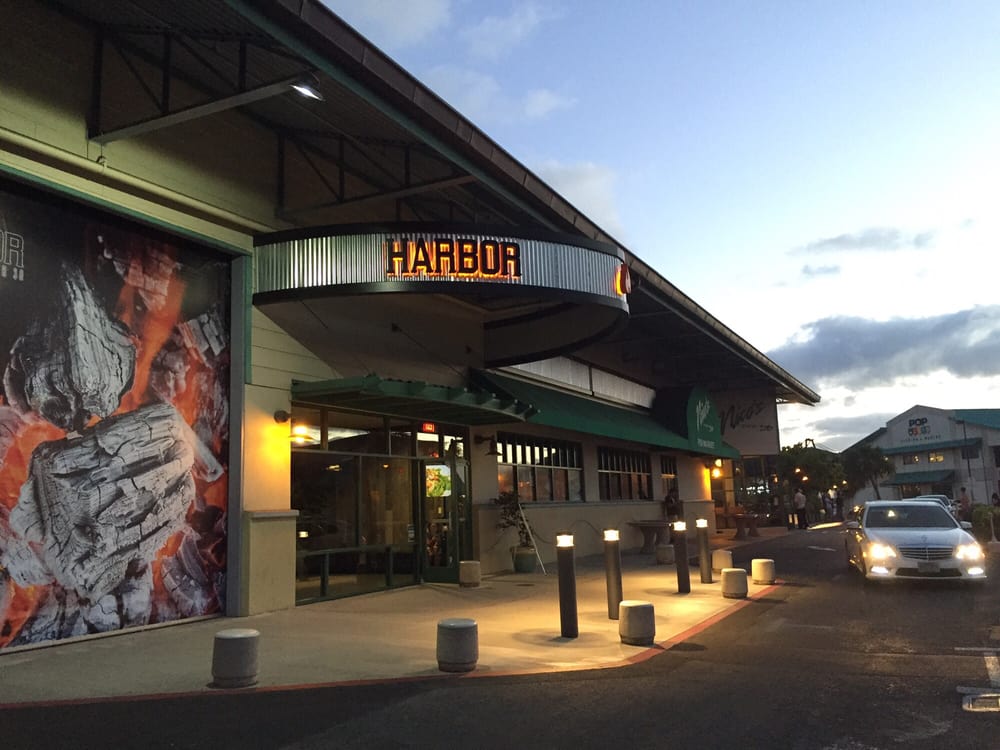 Harbor Restaurant at Pier 38Harbor Pier 38 Honolulu, HI, アメリカ合衆国