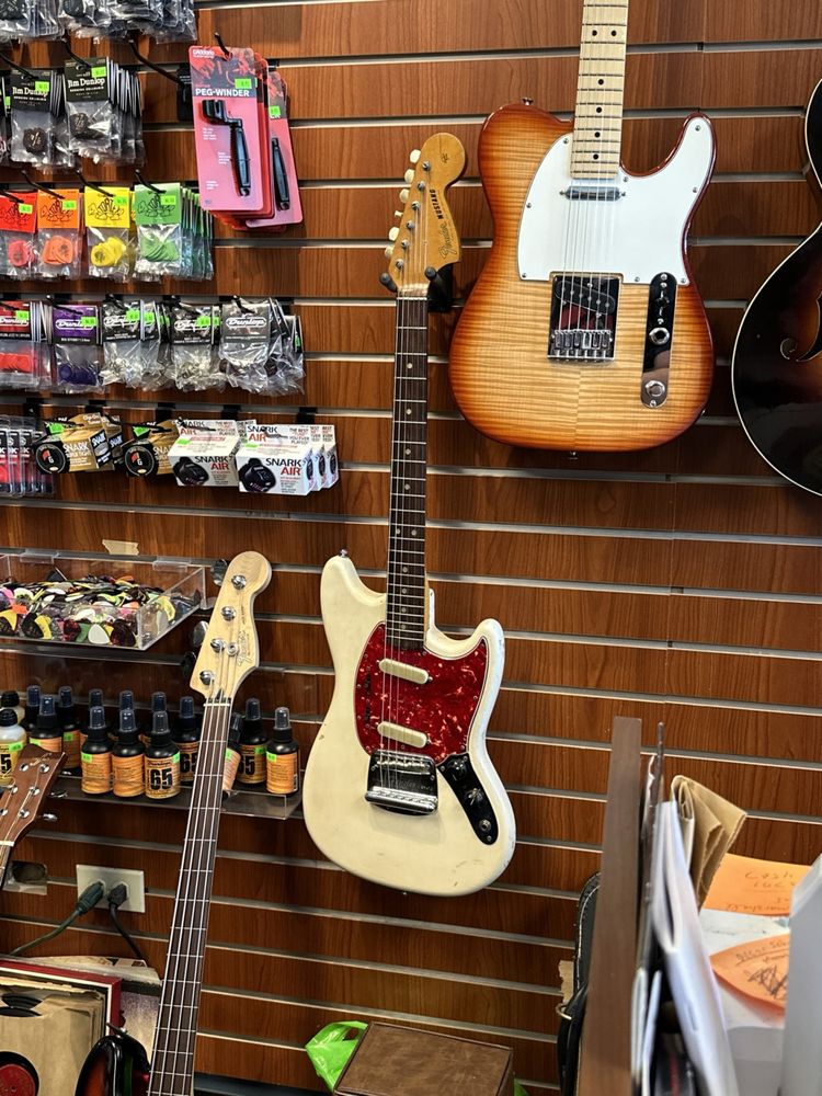 Spaceman Guitars