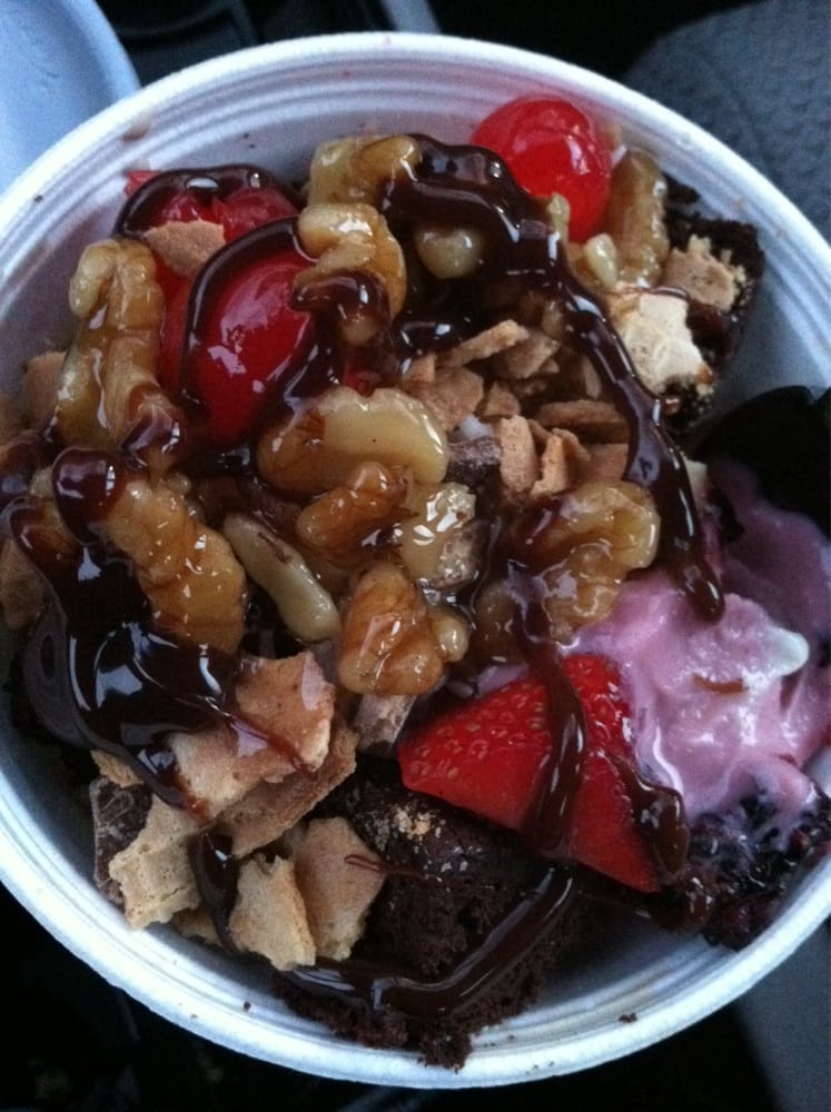 sweetFrog Premium Frozen Yogurt