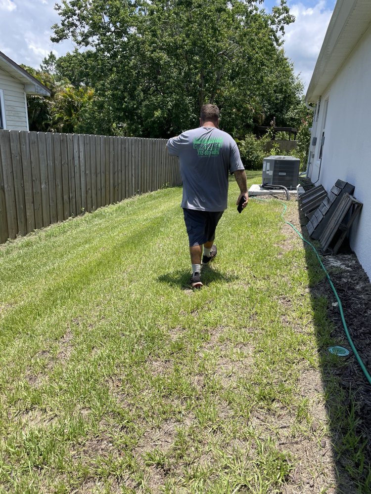 Chris Dobeck's lawns & landscaping