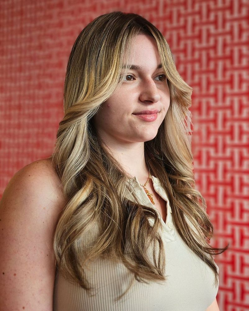 Hott Blowdry and Beauty Lounge Image
