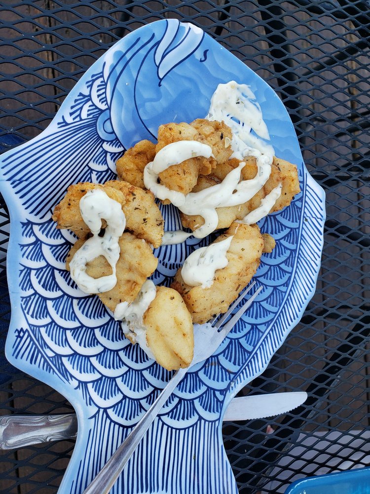 Wahoo's Waterside Pub & Patio
