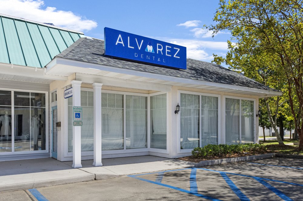 image of business Alvarez Dental