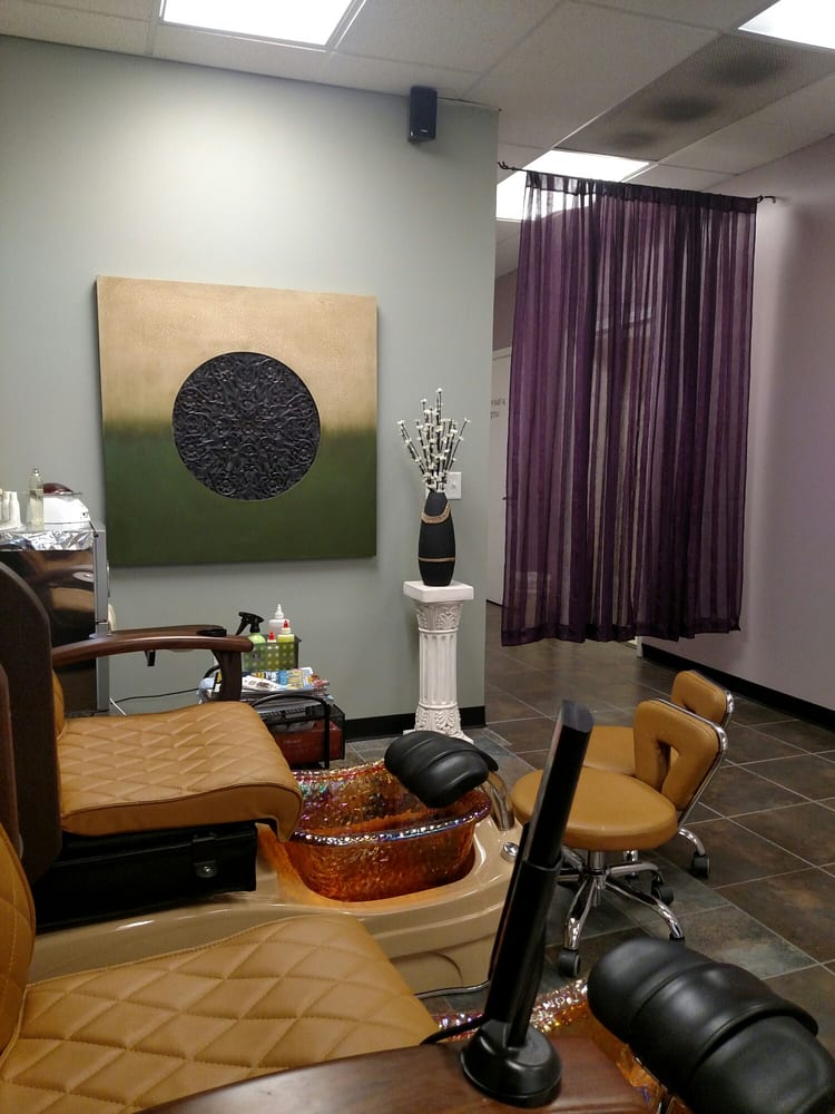 Divine Nails 11 Reviews Nail Salons 220 N River Ave, Holland, MI