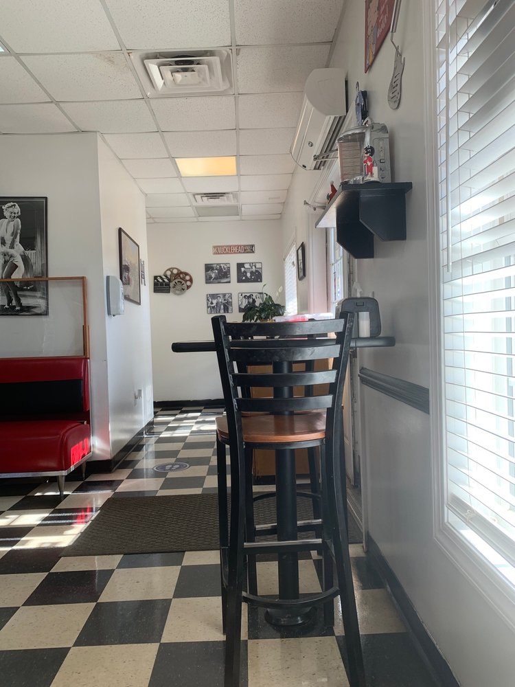 Center Grove Grill & Soda Shop