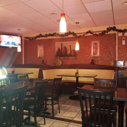Kabob Inn 66 Photos 78 Reviews Middle Eastern 8654 N Photo Of Kabob Inn Dearborn Heights Mi United States Dining Area