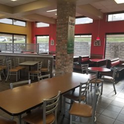 Hardee S Closed 14 Reviews Fast Food 7201 Kingston Pike Photo Of Hardee S Knoxville Tn United States Seating