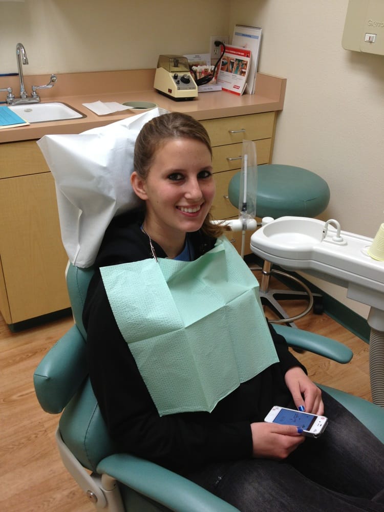 image of business Hanna De Bourg, DDS