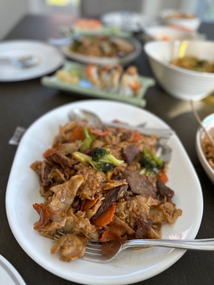 Sabaidee Thai & Sushi Bar