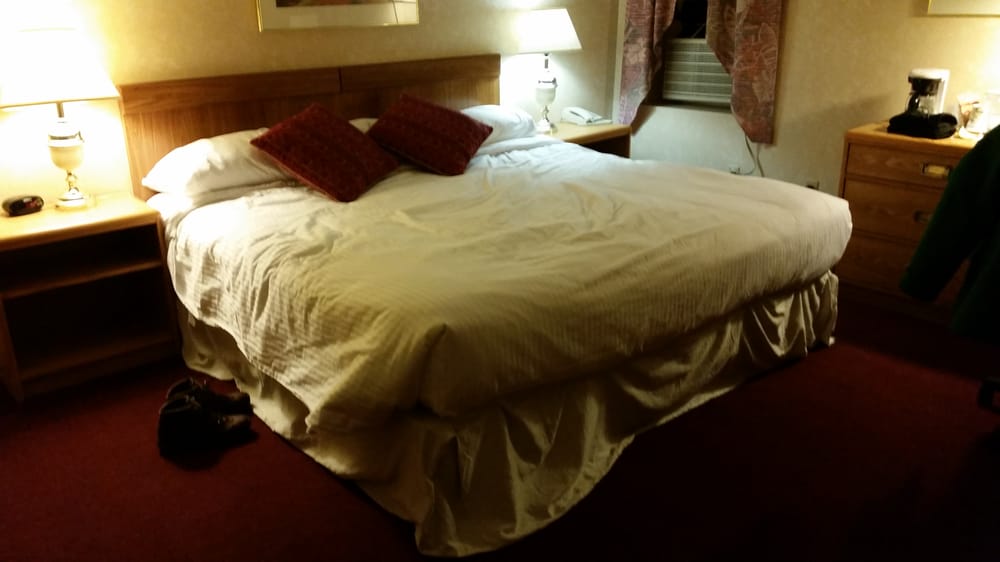 Royal Inn & Suites