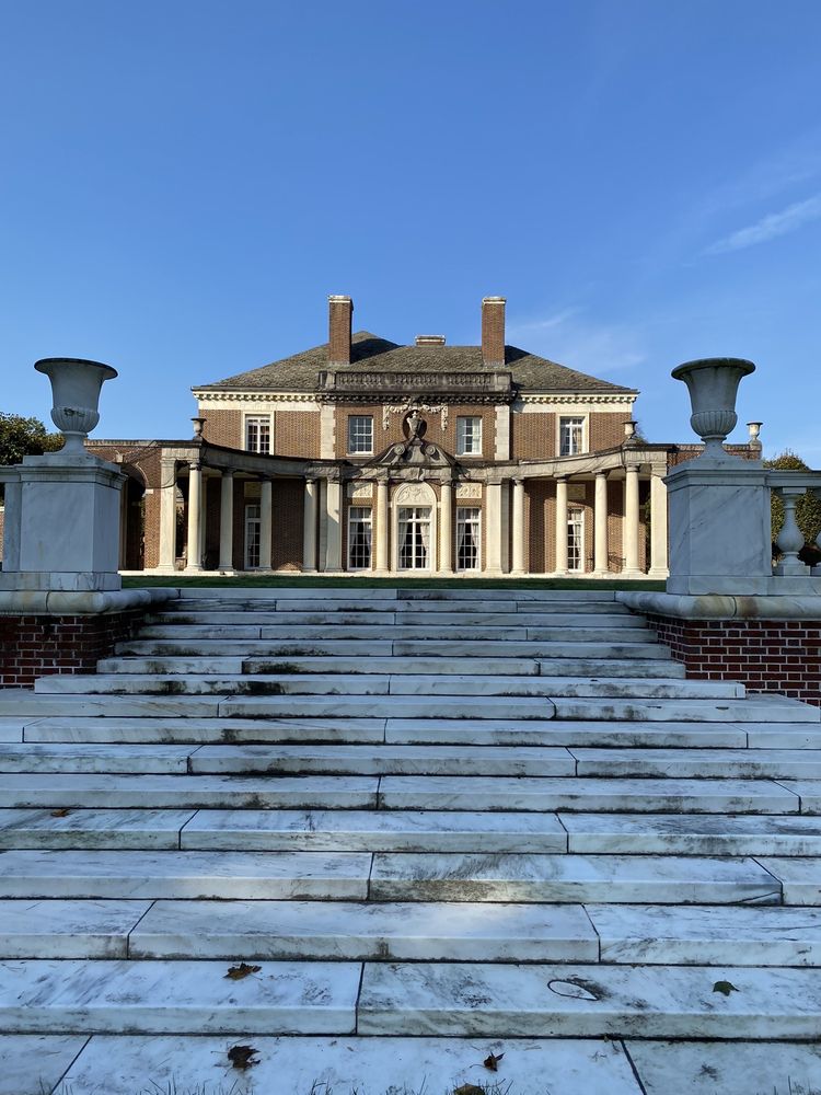 NYIT de Seversky Mansion