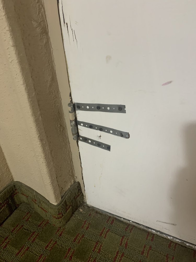 Airport Inn