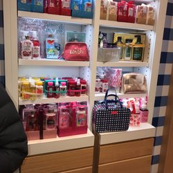 bath and body works cosmetics beauty supply 835 n michigan ave bath and body works chicago ridge mall