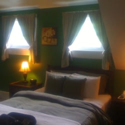 Wake Robin Inn Hotels 104 Sharon Rd Lakeville Ct Phone Photo Of Wake Robin Inn Lakeville Ct United States Our Charming Room