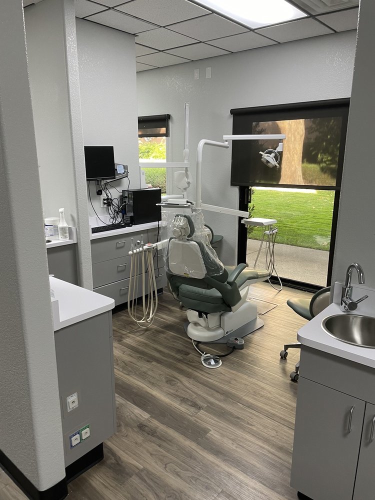 image of business Lakeside Dental
