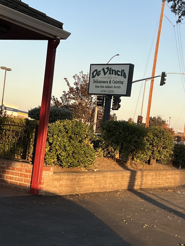 De Vinci's Delicatessen & Catering