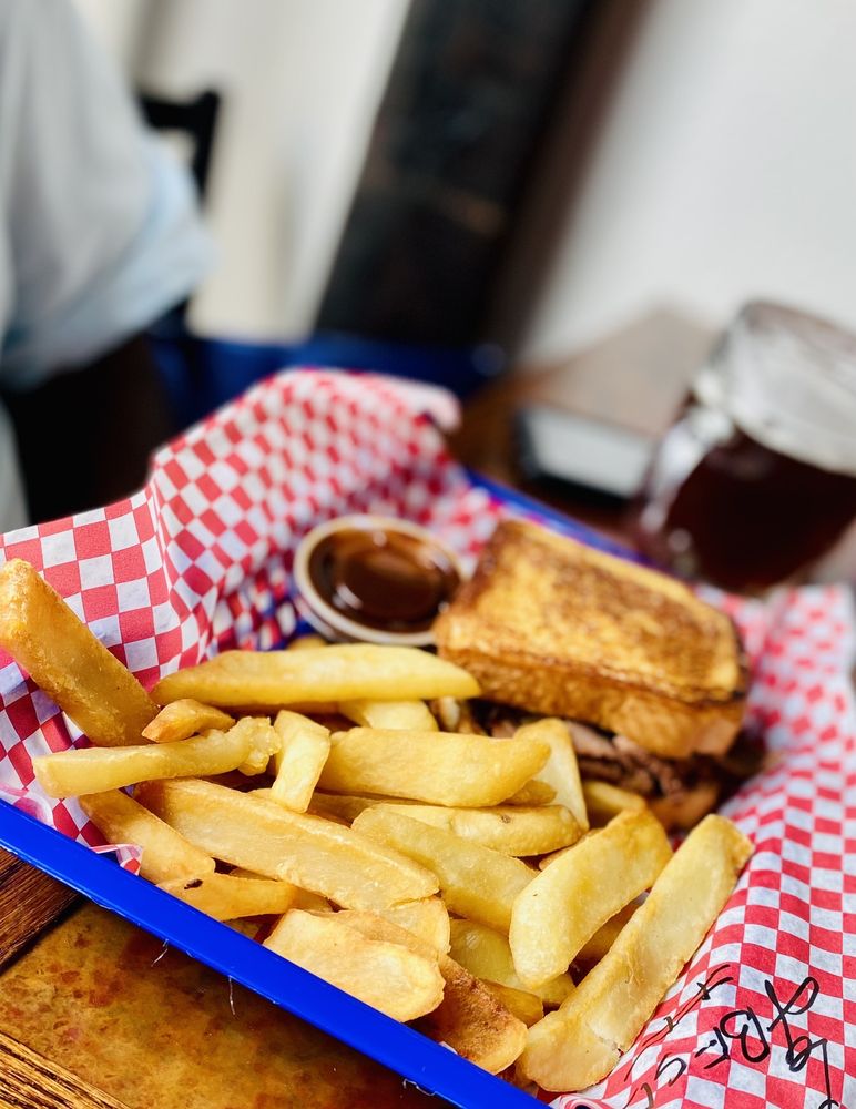 Cecil's Texas Style BBQ
