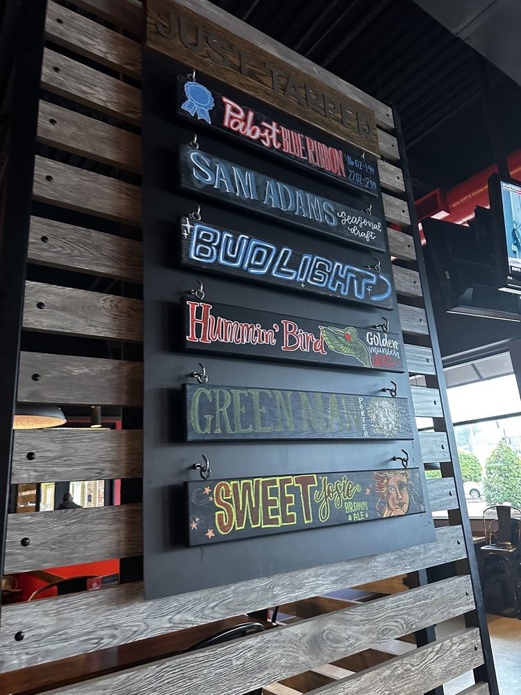 East Coast Wings + Grill