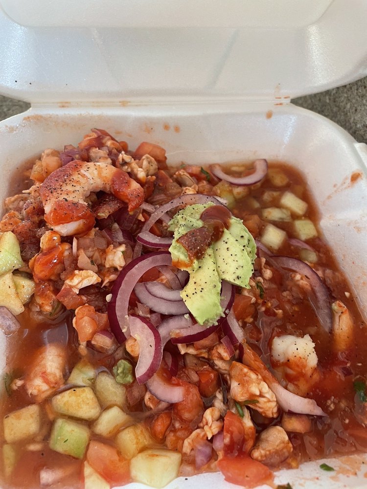 Los Ce B Ches  Mariscos & Sushi