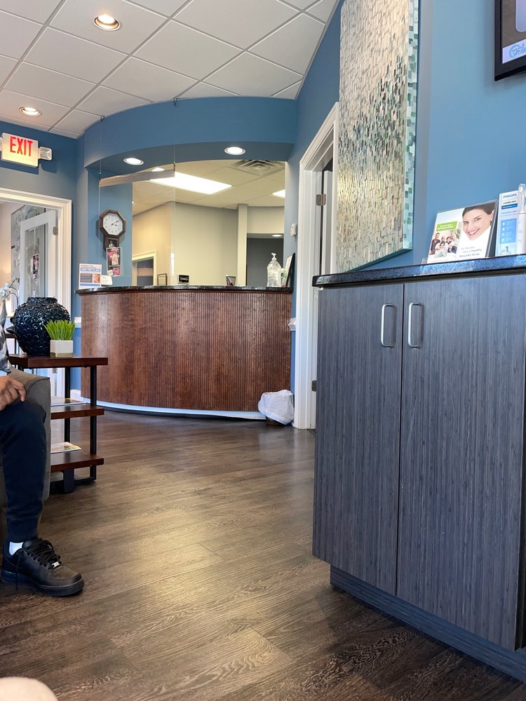 image of business Sweet Spot Smiles: Linda King, DDS, MAGD
