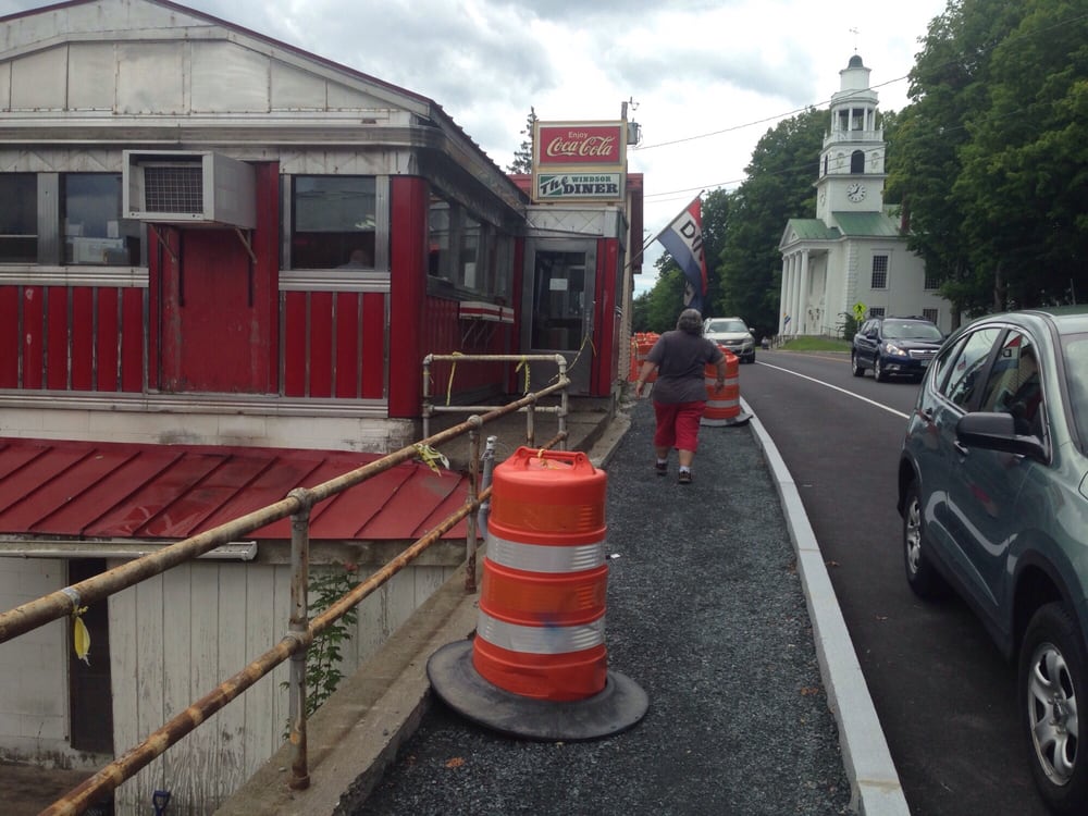 The Windsor Diner 10 Photos & 23 Reviews Diners 135 Main St
