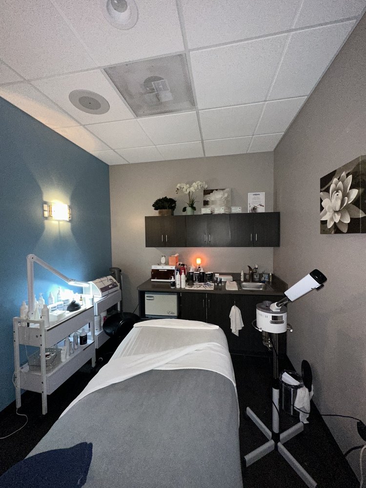 Hand and Stone Massage and Facial Spa