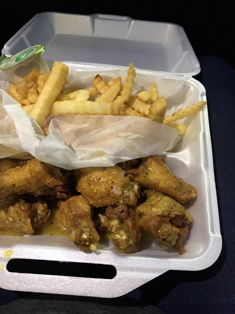 Wing & Fish Cheesesteaks 216 NW Broad St, Fairburn, GA