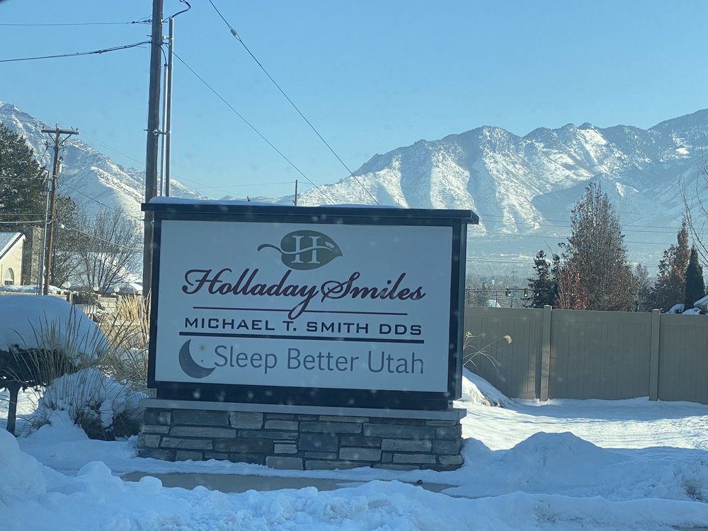 image of business Holladay Smiles