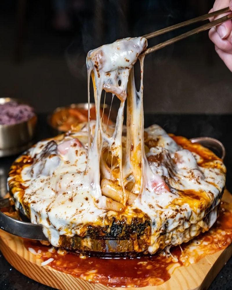 Daeho Kalbijjim & Beef Soup