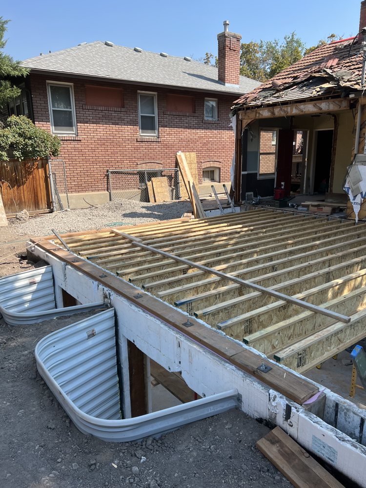 image of business Iron Ridge Construction