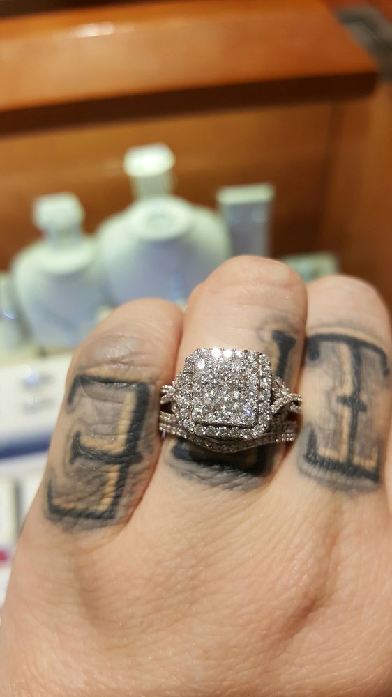 Zales Outlet 13 Photos & 17 Reviews Jewelry 7400 Las Vegas Blvd S