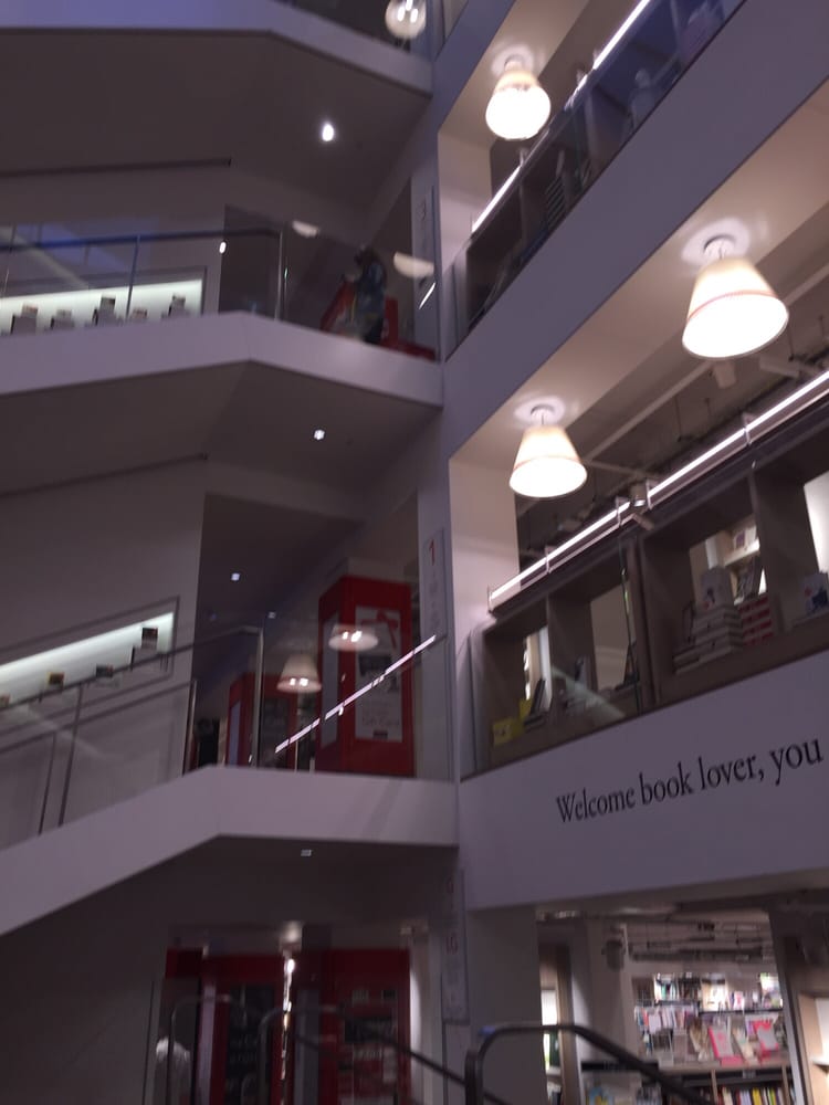 Foyles 19 Photos & 121 Reviews Bookstores 113119 Charing Cross