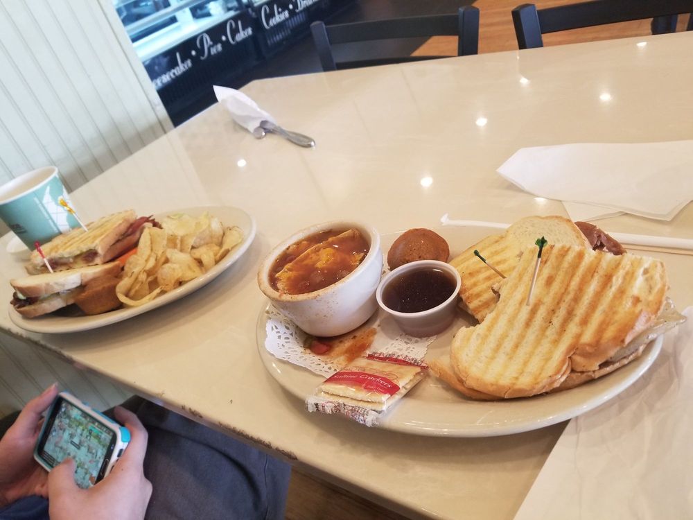 Savannah Cafe & Bakery