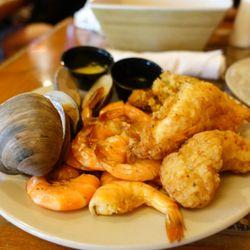Captain George S Seafood Restaurant 588 Photos 1049 Reviews Photo Of Captain George S Seafood Restaurant Myrtle Beach Sc United States More