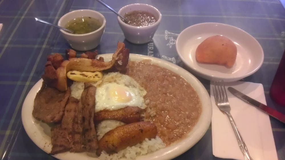 Bandeja Tipica Steak Chicharron Fried Pork Skin Egg Rice Photo Of La Finca Restaurant Hicksville Ny United States Bandeja Tipica