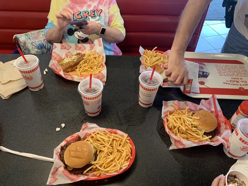 Freddy's Frozen Custard & Steakburgers Freddy's Frozen Custard & Steakburgers
