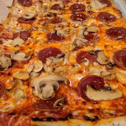 Ledo Pizza 14 Photos 30 Reviews 220 Hwy 17 N North Photo Of Ledo Pizza North Myrtle Beach Sc United States Large Pepperoni
