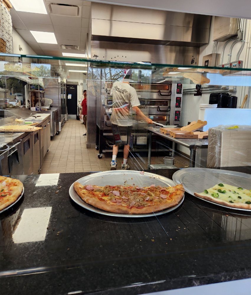 Gondolfo's Pizza