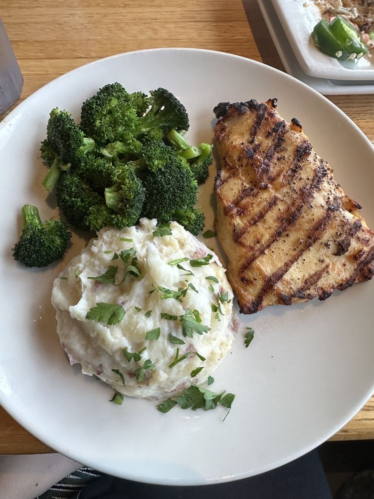 Applebee's Grill + Bar