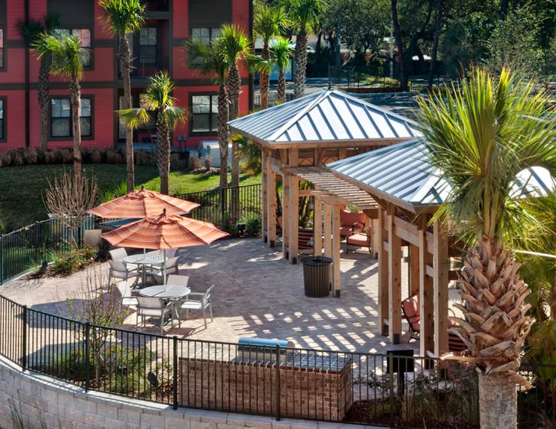 5 West Apartments (Five West) in Tampa Grilling