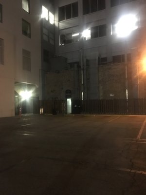 96 Civic Center Studios Terbaik