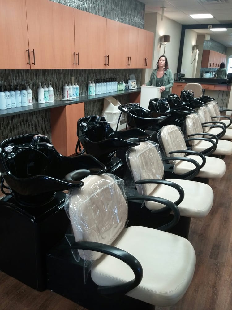 Elements Salon & Spa 20 Photos Day Spas 2514 Glendale Ave, Green