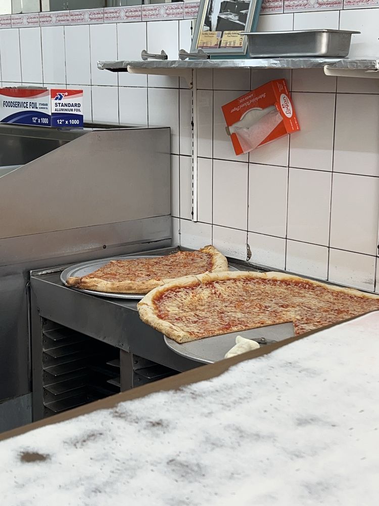 Franks Original Pizza Italia, The Bronx Roadtrippers