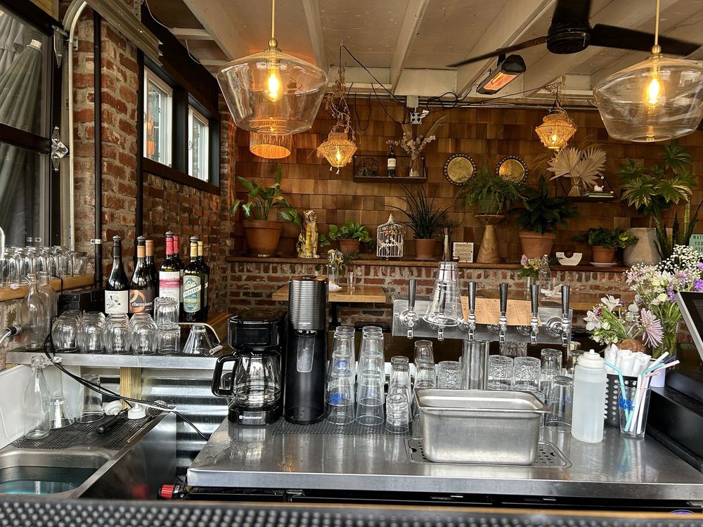 Goldfinch Kitchen & Cocktails