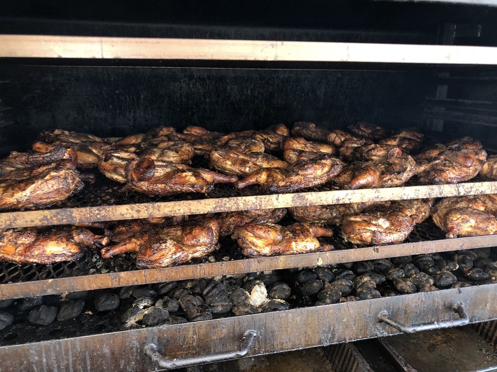 Lions den Caribbean Food